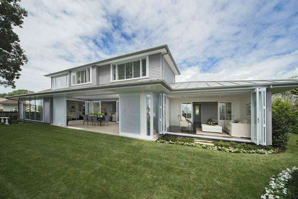 Summer window treatment