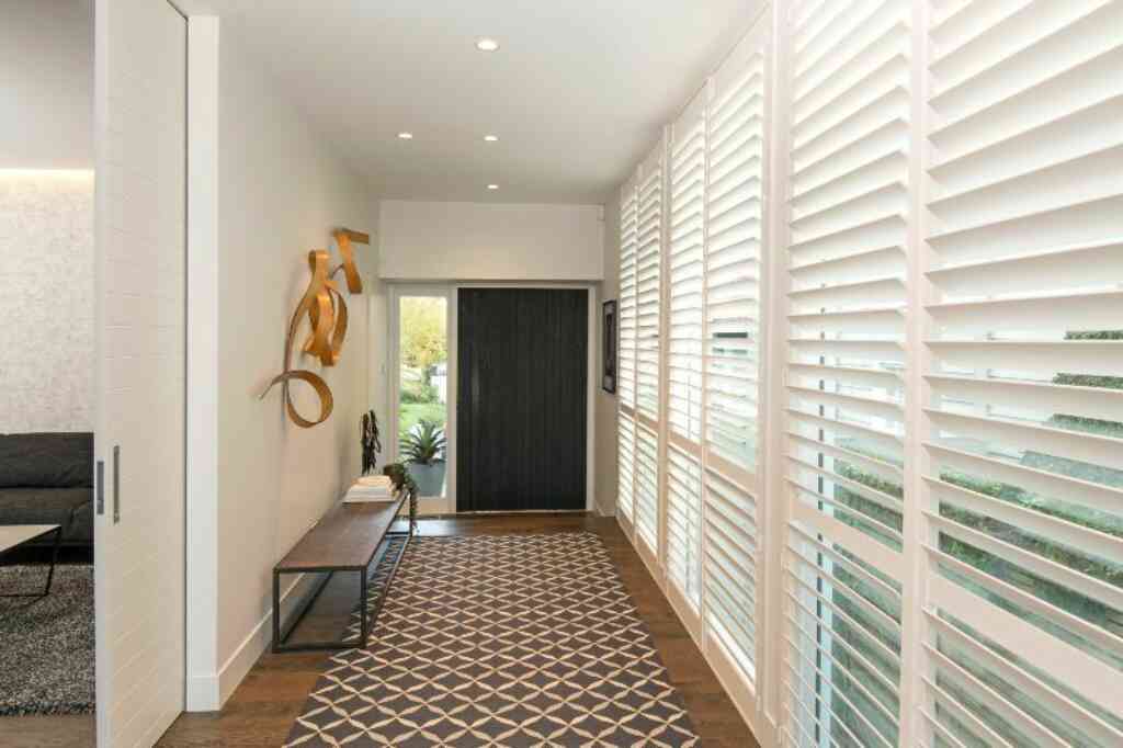 Tips and tricks for cleaning blinds and shutters