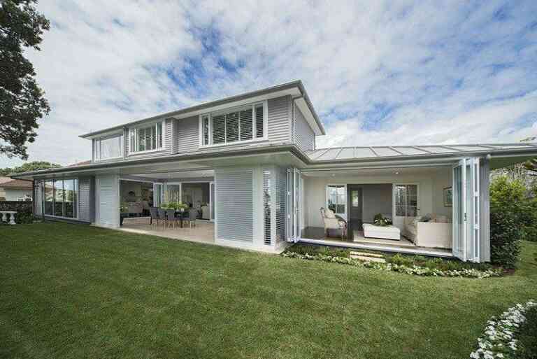 Summer window treatment