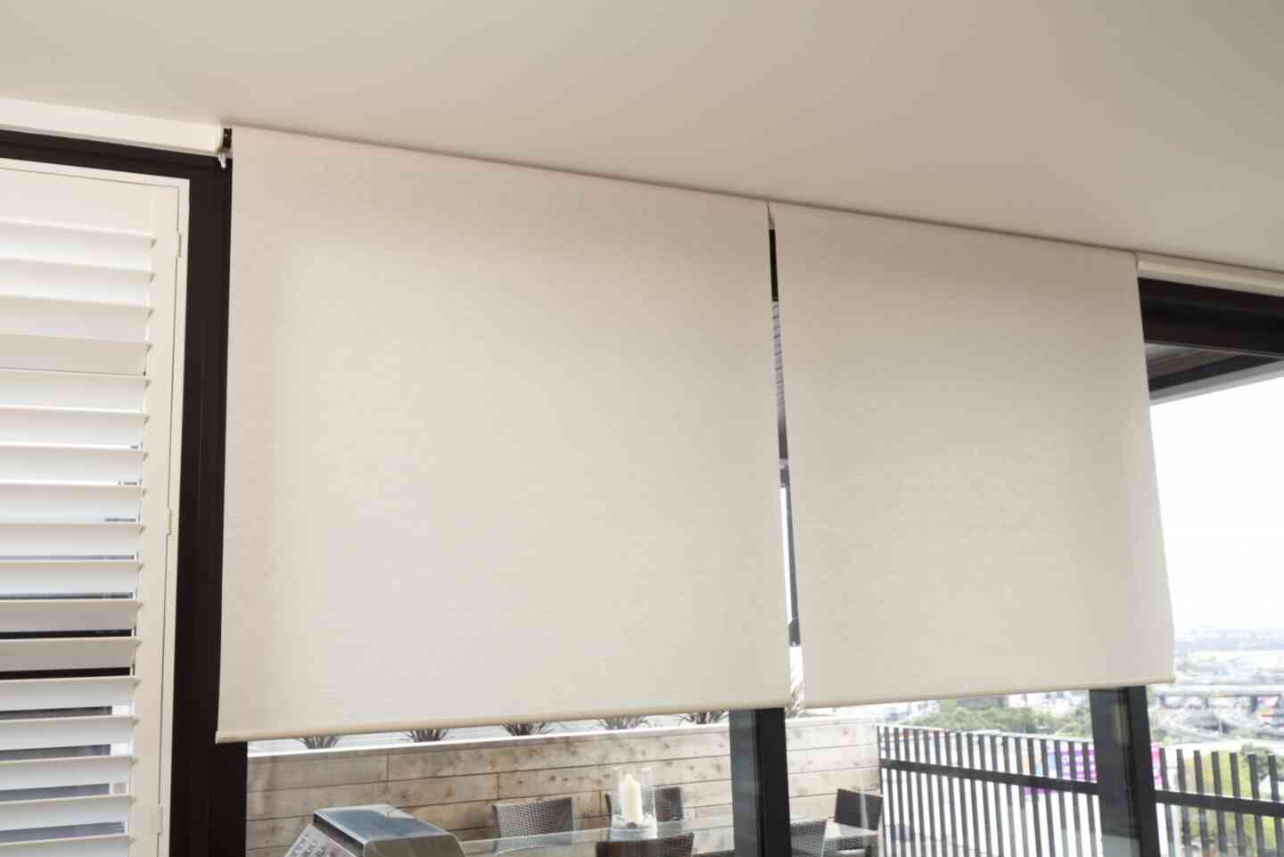 Locked Joint Free Wheel Blinds