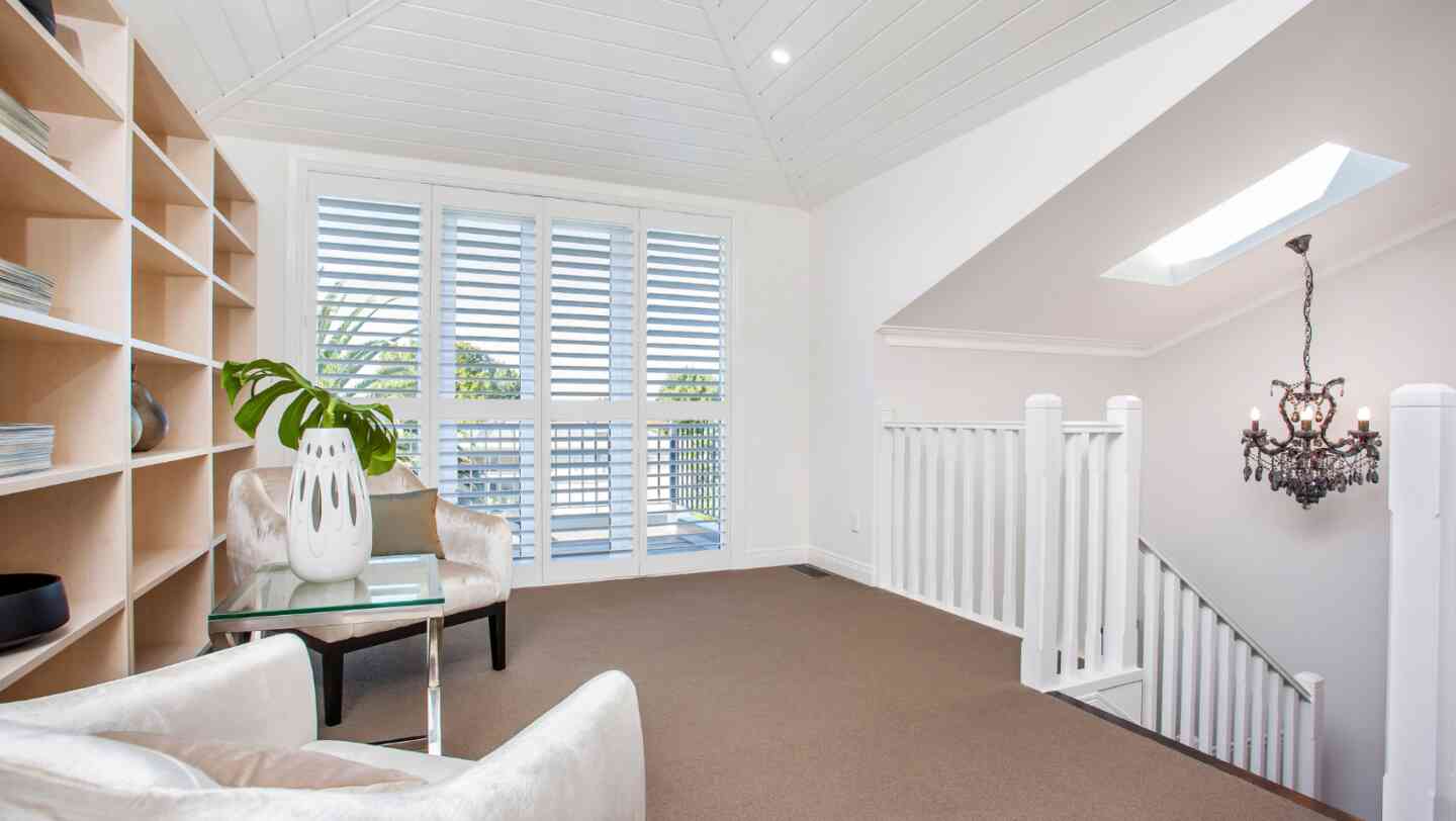 White Shutters Lounge