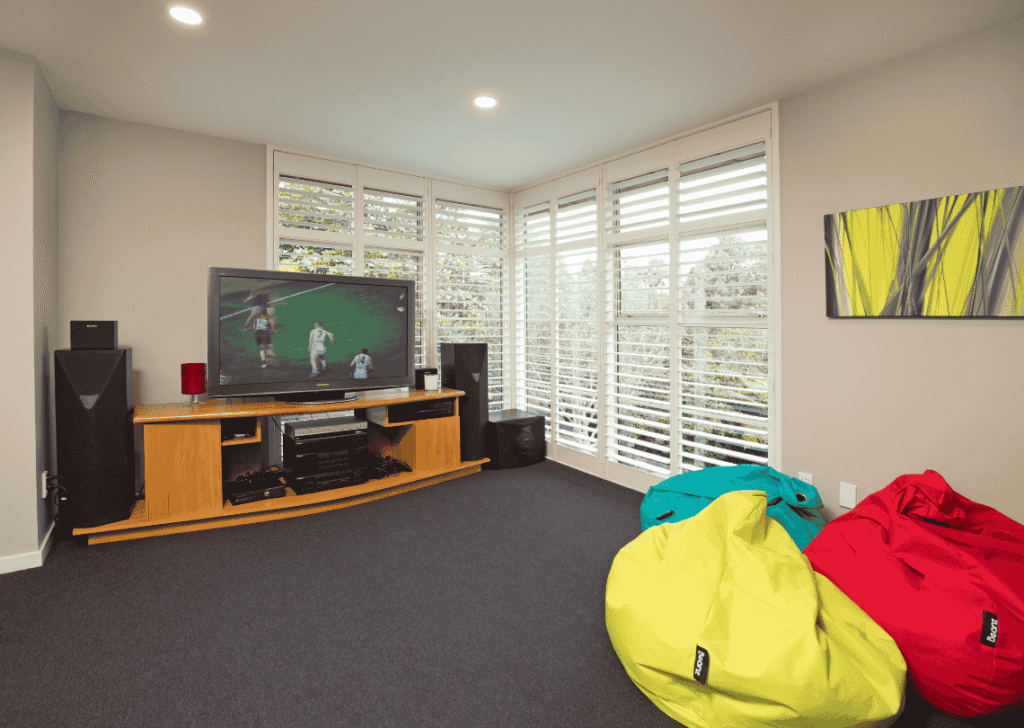 Childproof window blinds